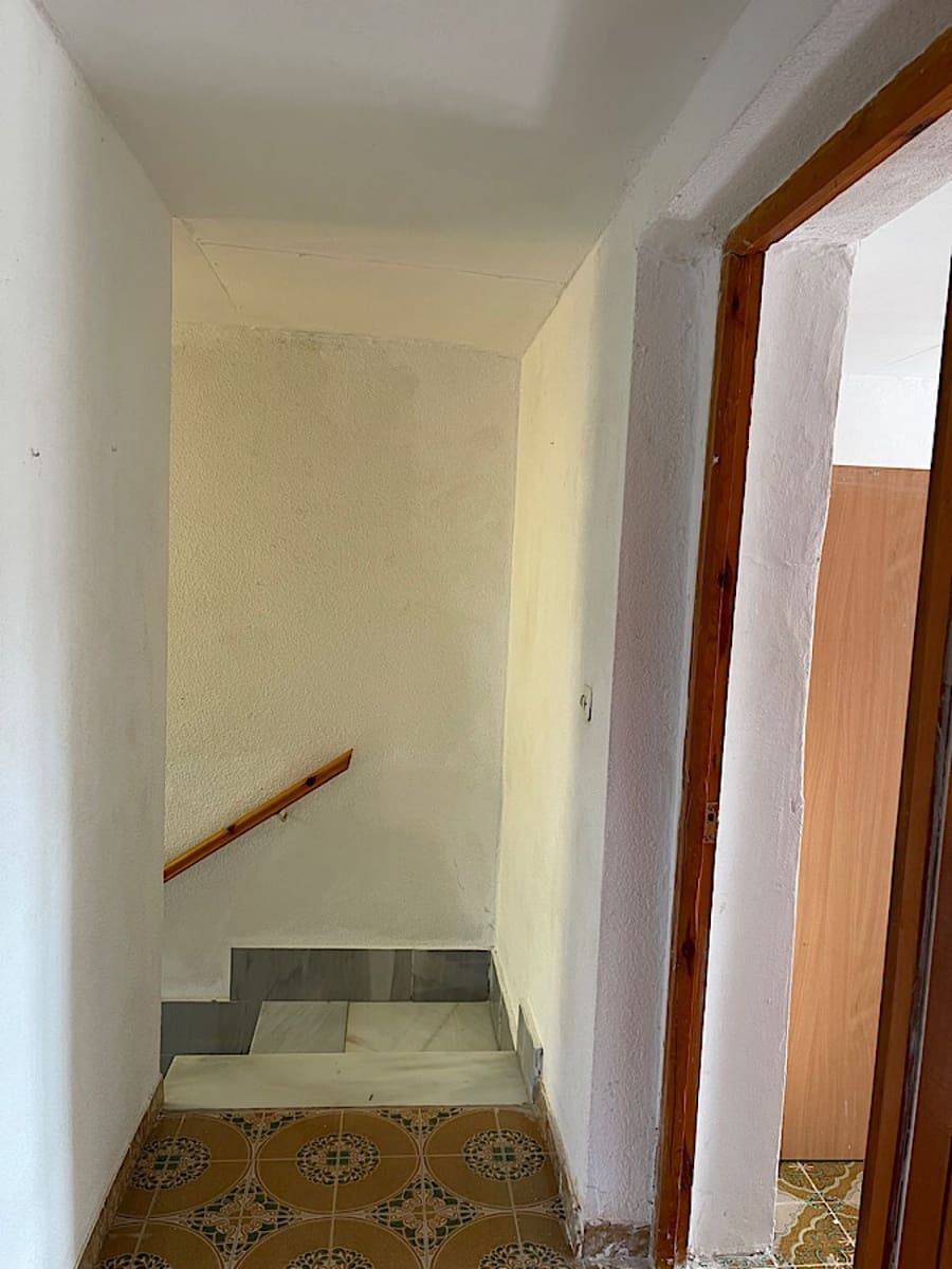 4 slaapkamer Huis te koop in Cariatiz - € 75.000 (Ref: 8960359)