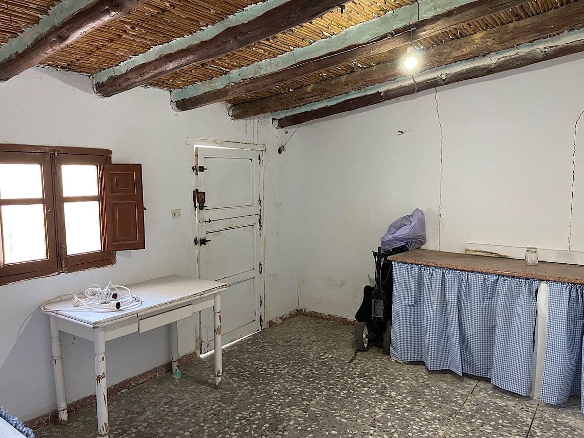 4 slaapkamer Huis te koop in Cariatiz - € 75.000 (Ref: 8960359)