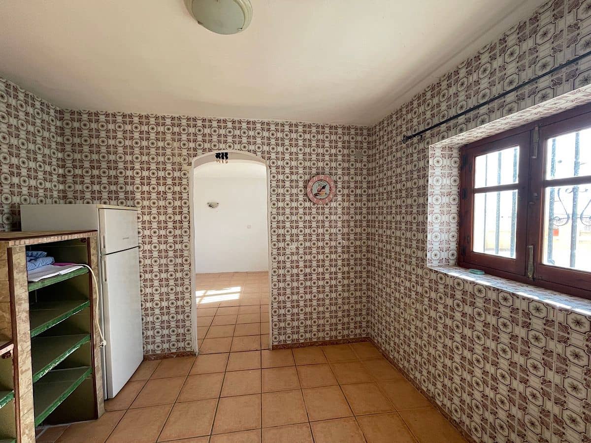 4 slaapkamer Huis te koop in Cariatiz - € 75.000 (Ref: 8960359)