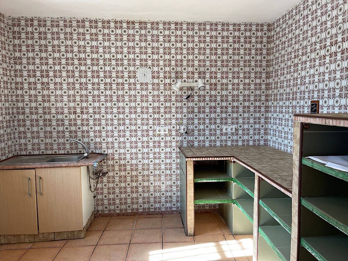4 slaapkamer Huis te koop in Cariatiz - € 75.000 (Ref: 8960359)