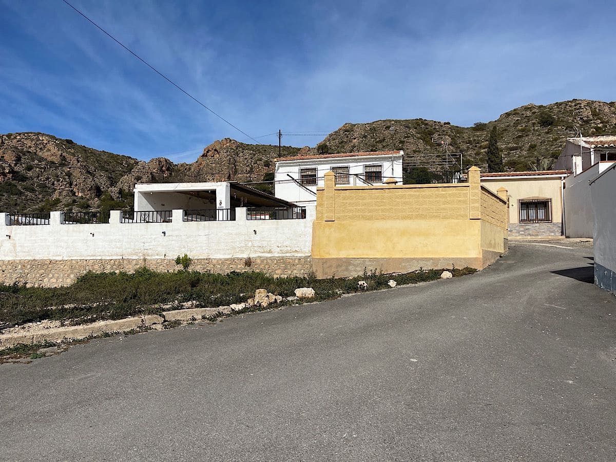 4 slaapkamer Huis te koop in Cariatiz - € 75.000 (Ref: 8960359)