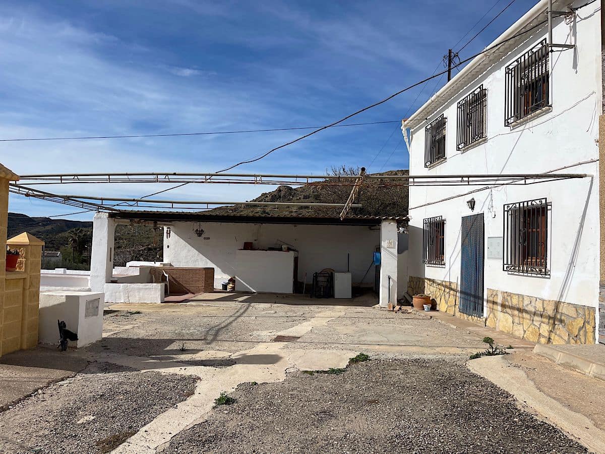 4 slaapkamer Huis te koop in Cariatiz - € 75.000 (Ref: 8960359)