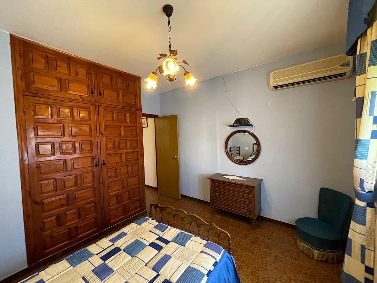 4 soveværelse Byhus til salg i Cariatiz med garage - € 149.950 (Ref: 8960360)