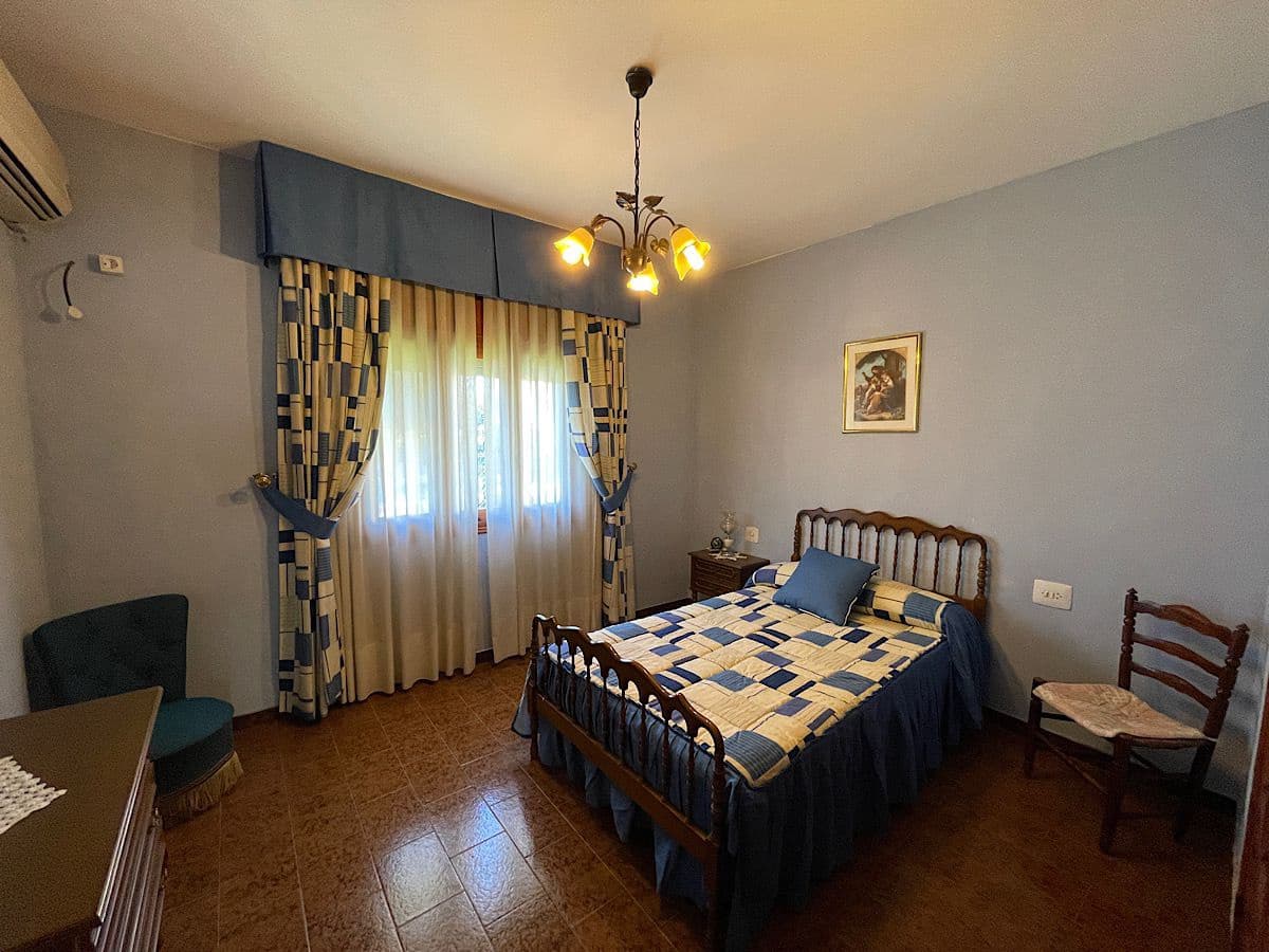 4 soveværelse Byhus til salg i Cariatiz med garage - € 149.950 (Ref: 8960360)