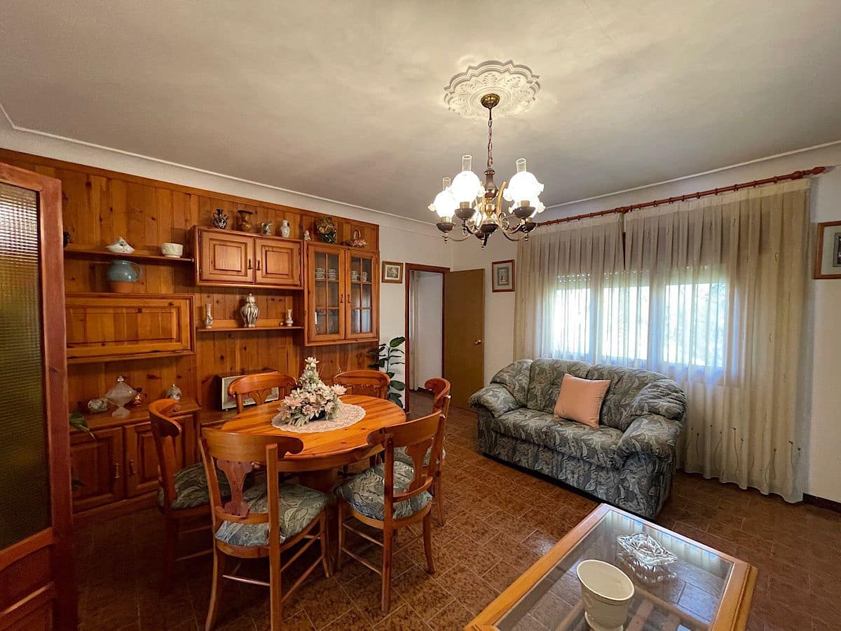 4 soveværelse Byhus til salg i Cariatiz med garage - € 149.950 (Ref: 8960360)