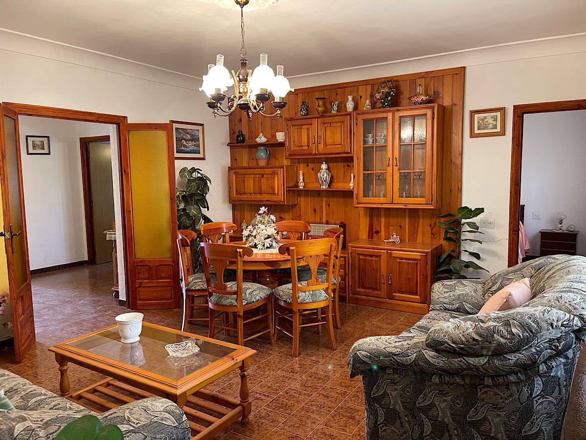 4 soveværelse Byhus til salg i Cariatiz med garage - € 149.950 (Ref: 8960360)