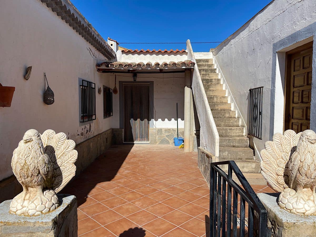 4 soveværelse Byhus til salg i Cariatiz med garage - € 149.950 (Ref: 8960360)