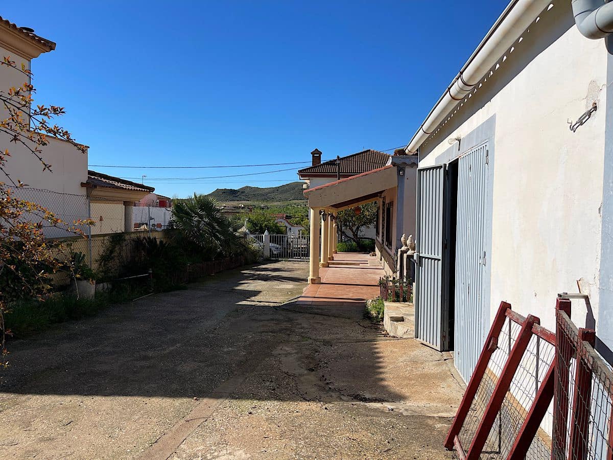 4 soveværelse Byhus til salg i Cariatiz med garage - € 149.950 (Ref: 8960360)