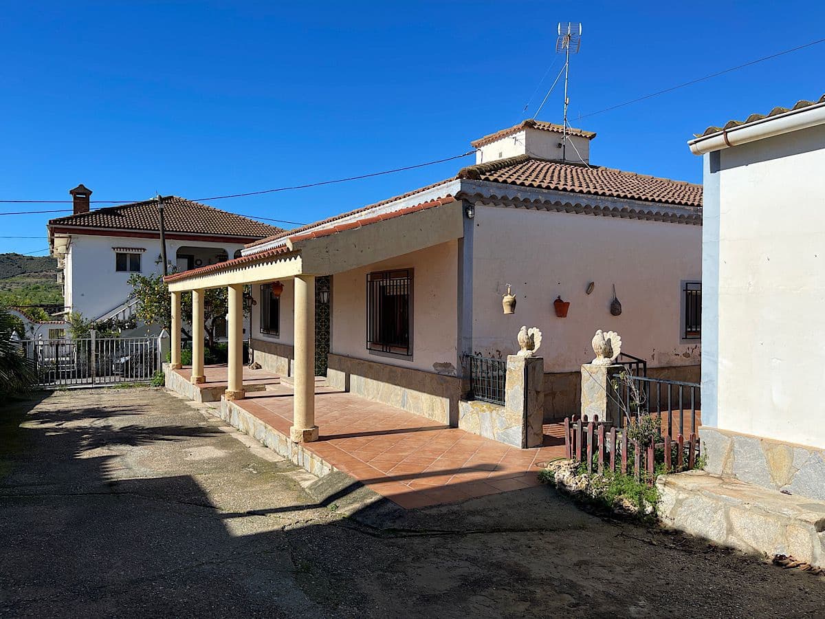 4 soveværelse Byhus til salg i Cariatiz med garage - € 149.950 (Ref: 8960360)