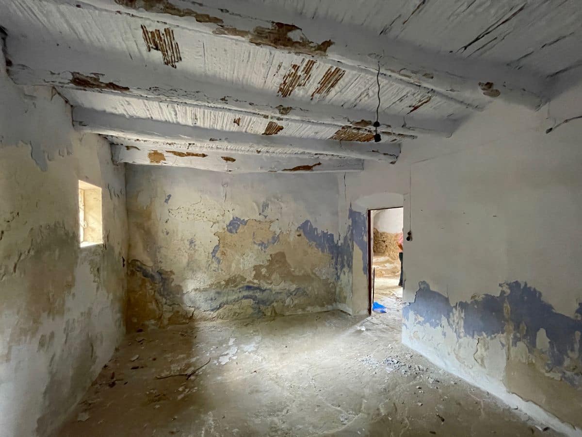 3 soveværelse Byhus til salg i Cariatiz - € 35.000 (Ref: 9161310)