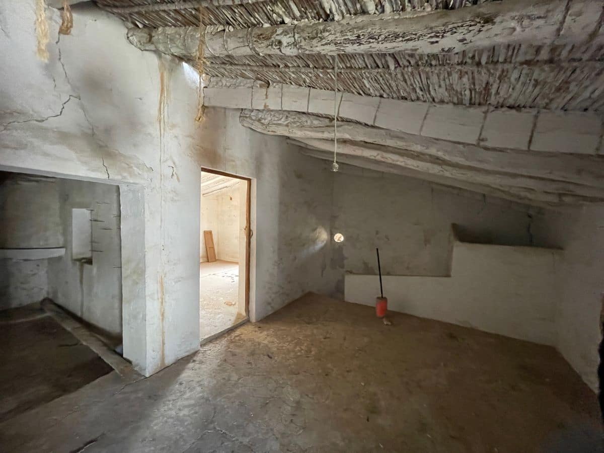 3 soveværelse Byhus til salg i Cariatiz - € 35.000 (Ref: 9161310)