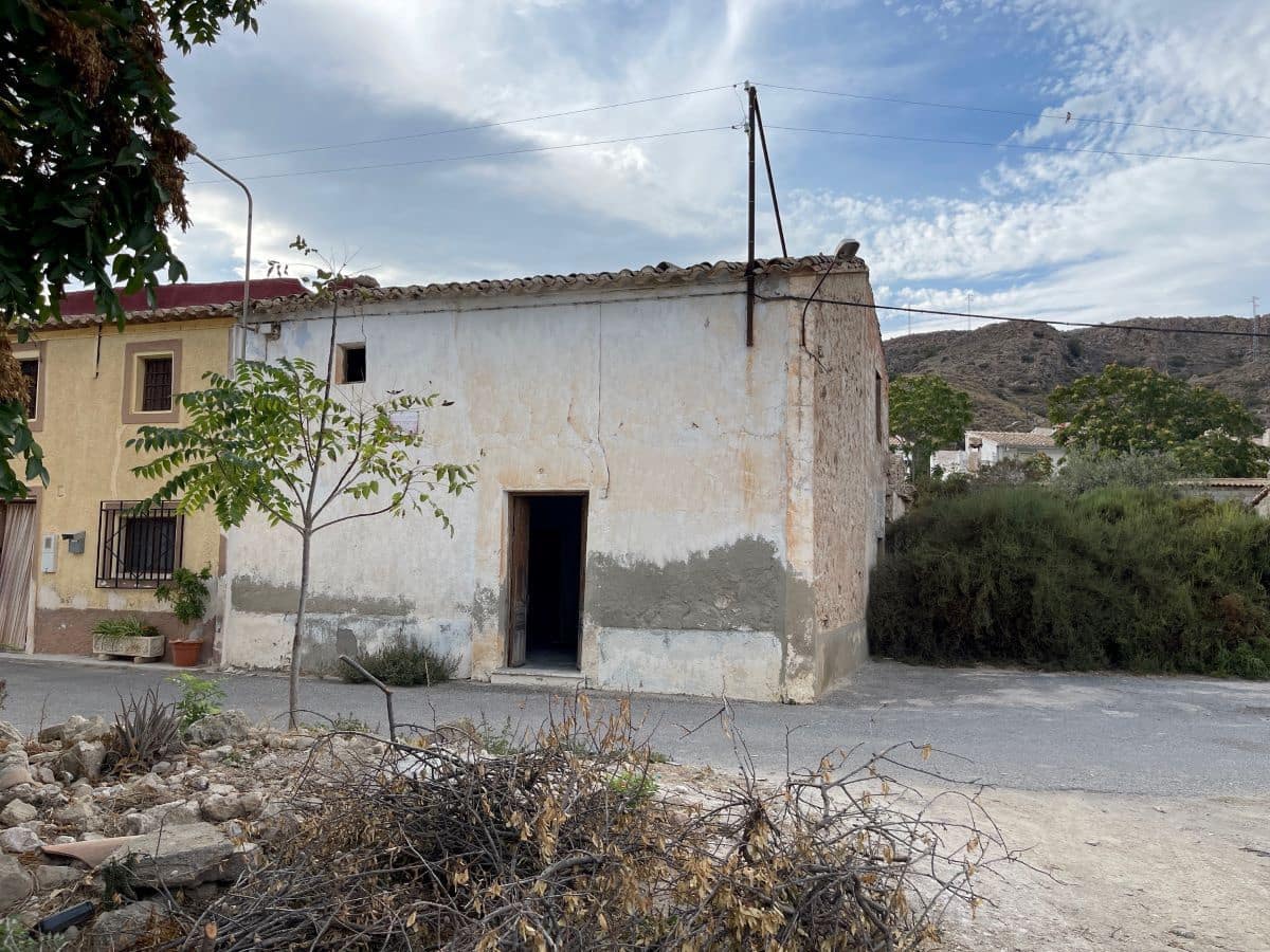 3 soveværelse Byhus til salg i Cariatiz - € 35.000 (Ref: 9161310)