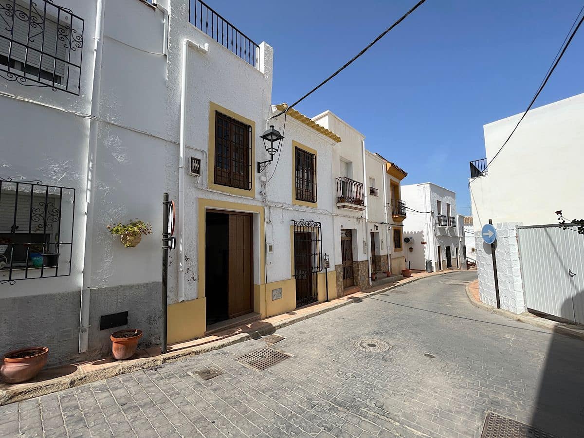 4 soveværelse Byhus til salg i Lucainena de las Torres - € 70.000 (Ref: 9166992)