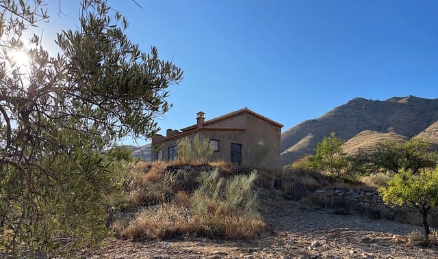 3 soveværelse Finca/Landehus til salg i Benizalón - € 65.000 (Ref: 9167396)