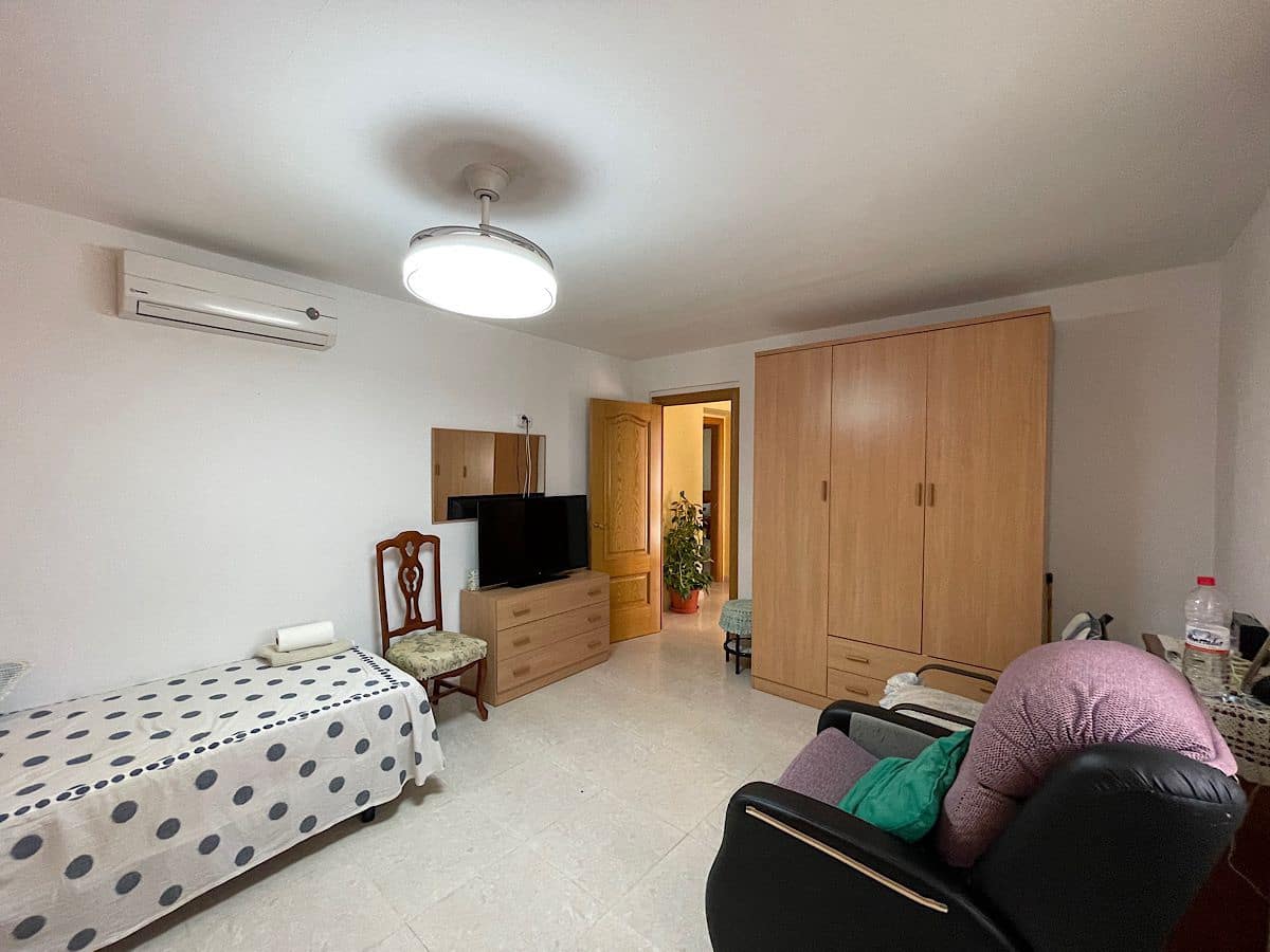 6 soveværelse Byhus til salg i Cariatiz - € 200.000 (Ref: 9176637)