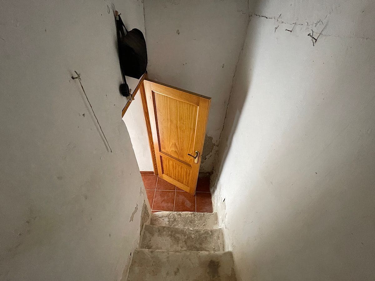 6 soveværelse Byhus til salg i Cariatiz - € 200.000 (Ref: 9176637)