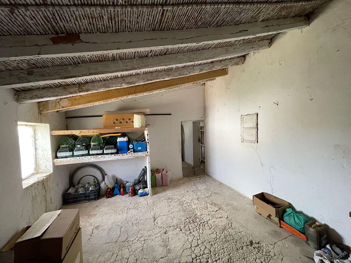 6 soveværelse Byhus til salg i Cariatiz - € 200.000 (Ref: 9176637)