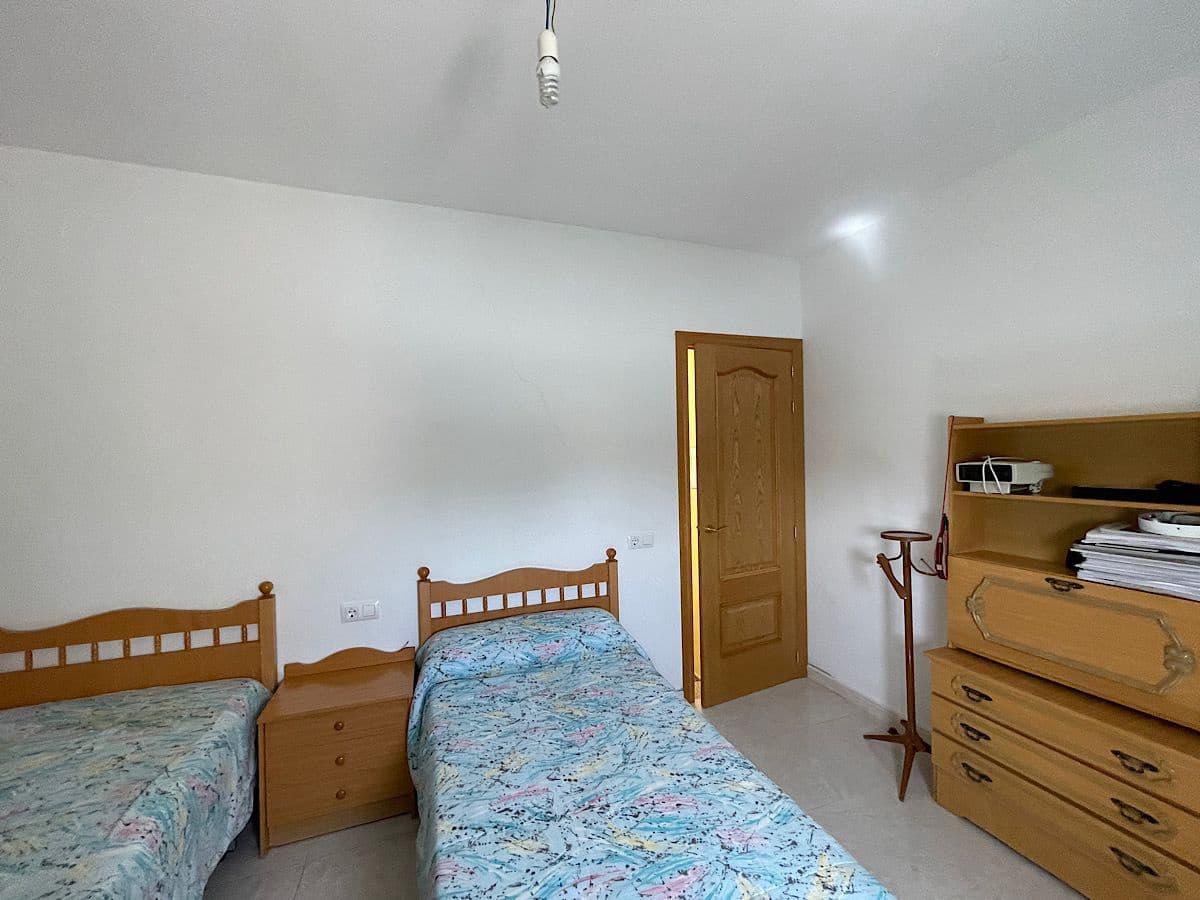 4 soverom Hus til salgs i Cariatiz - € 120 000 (Ref: 9176638)