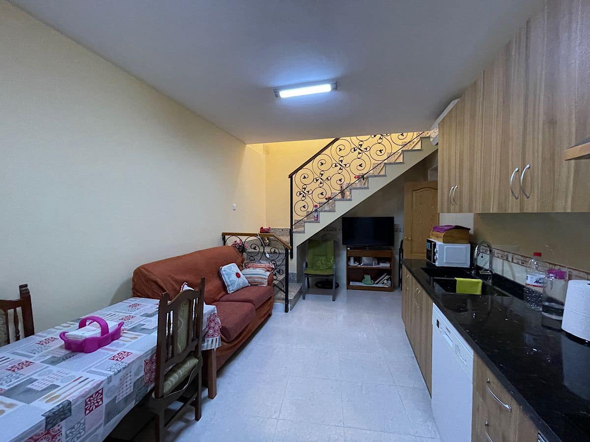 4 soverom Hus til salgs i Cariatiz - € 120 000 (Ref: 9176638)