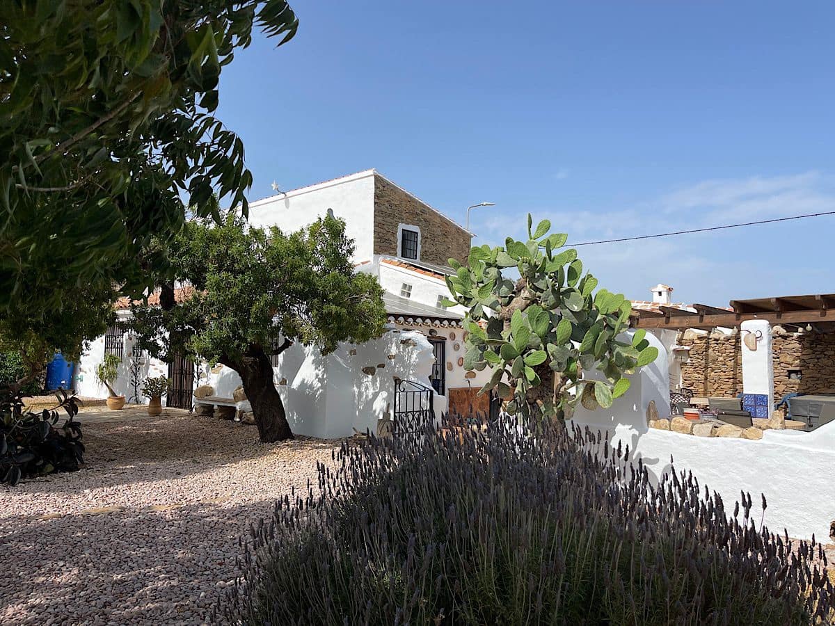 3 bedroom Finca/Country House for sale in Sorbas with garage - € 210,000 (Ref: 9253657)
