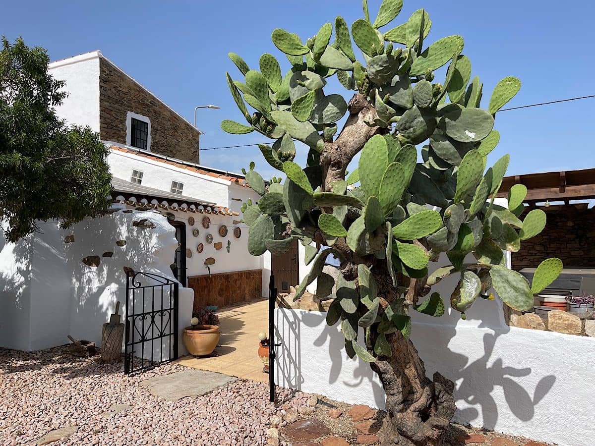 3 bedroom Finca/Country House for sale in Sorbas with garage - € 210,000 (Ref: 9253657)