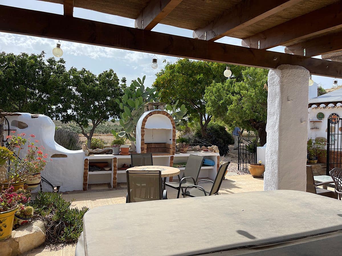 3 bedroom Finca/Country House for sale in Sorbas with garage - € 210,000 (Ref: 9253657)