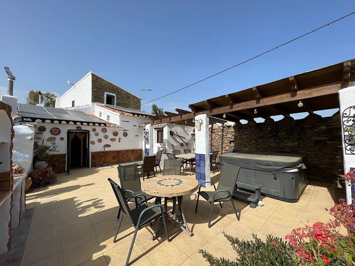 3 bedroom Finca/Country House for sale in Sorbas with garage - € 210,000 (Ref: 9253657)