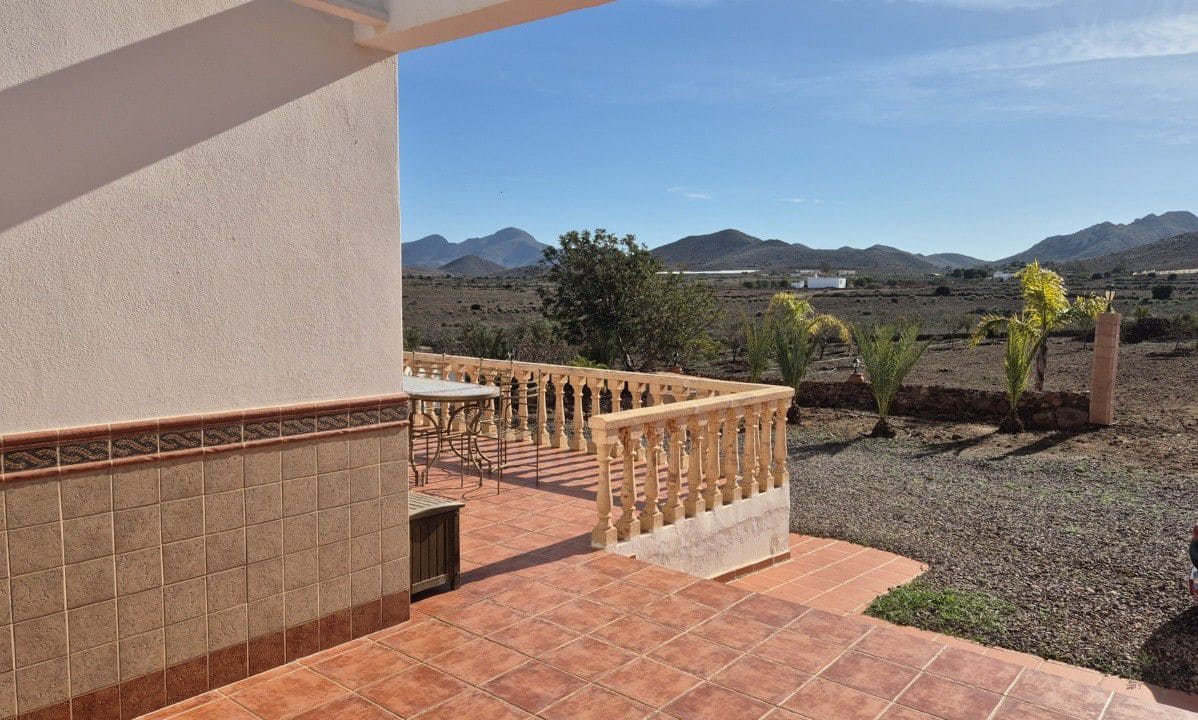 5 soveværelse Finca/Landehus til salg i El Cabo de Gata med garage - € 459.000 (Ref: 9450103)