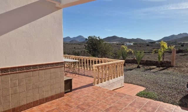 5 soveværelse Finca/Landehus til salg i El Cabo de Gata, Almería by med garage - € 459.000 (Ref: 9450103)