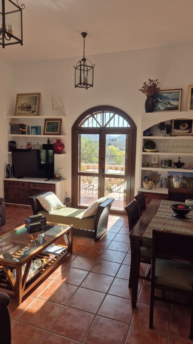 5 soveværelse Finca/Landehus til salg i El Cabo de Gata med garage - € 459.000 (Ref: 9450103)