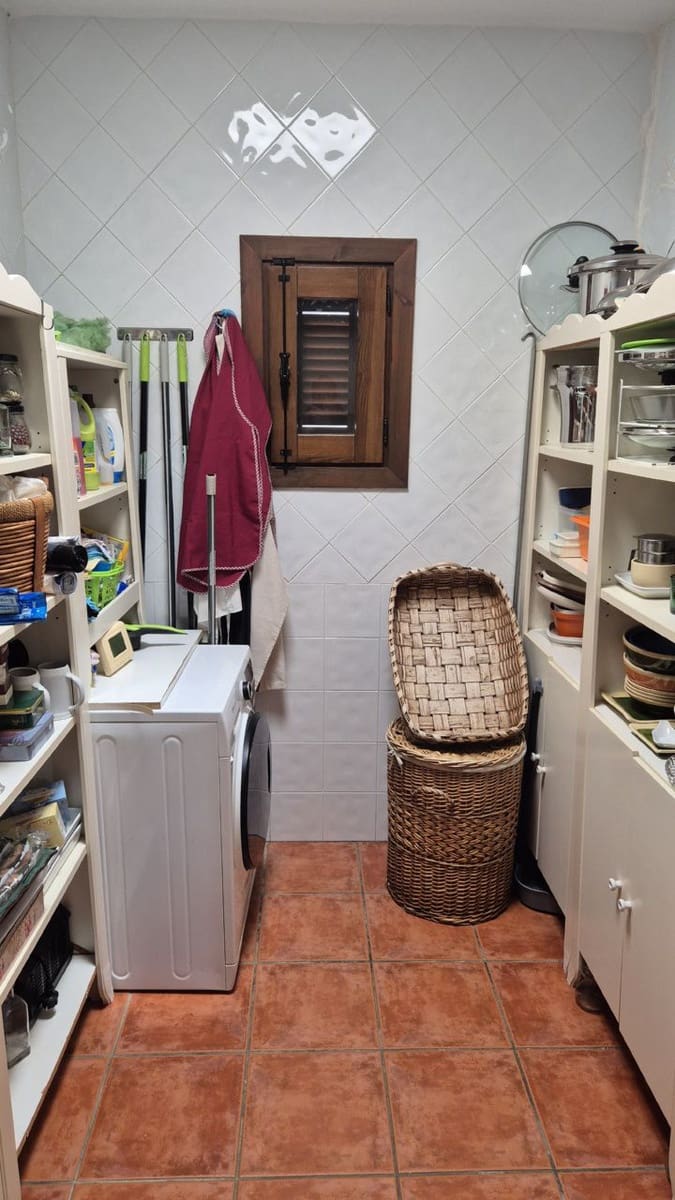 5 soveværelse Finca/Landehus til salg i El Cabo de Gata med garage - € 459.000 (Ref: 9450103)