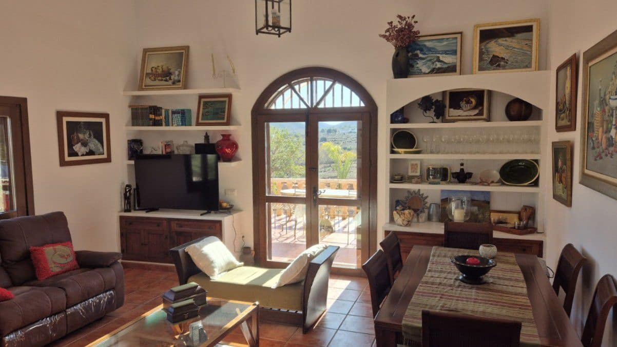 5 soveværelse Finca/Landehus til salg i El Cabo de Gata med garage - € 459.000 (Ref: 9450103)