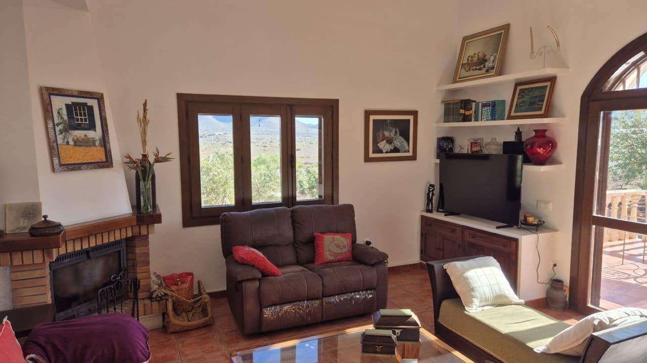 5 soveværelse Finca/Landehus til salg i El Cabo de Gata med garage - € 459.000 (Ref: 9450103)