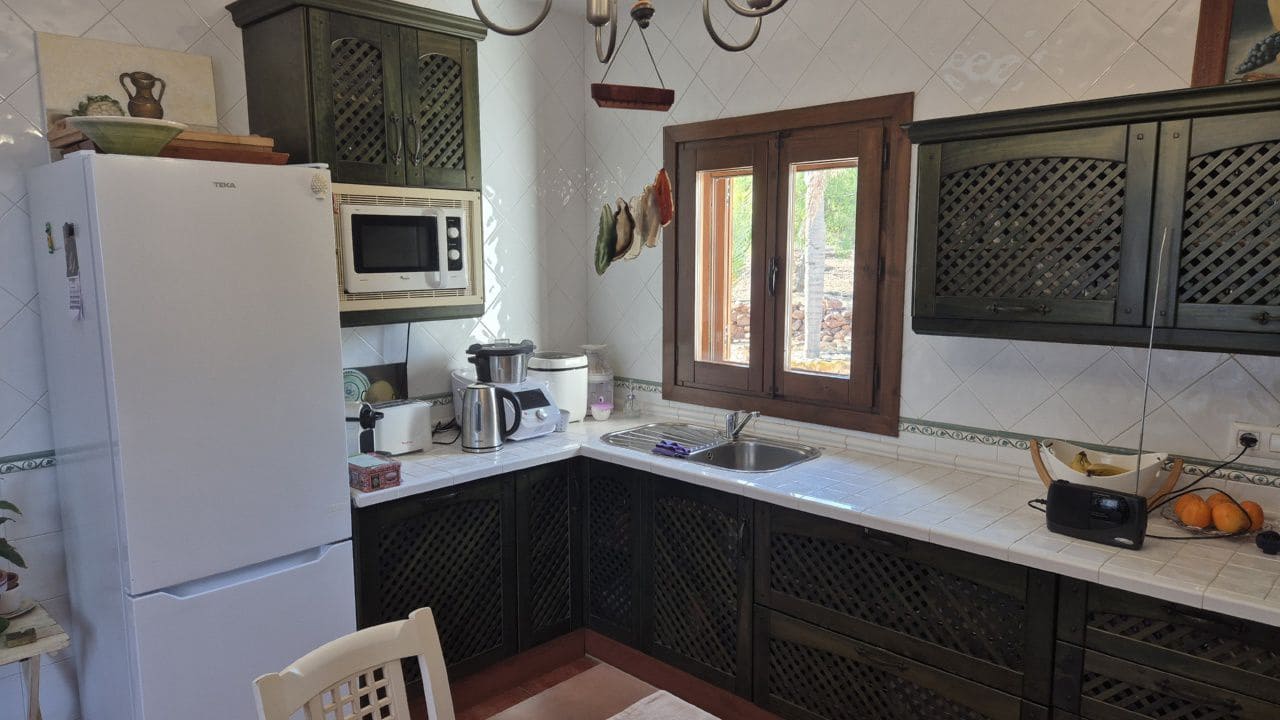 5 soveværelse Finca/Landehus til salg i El Cabo de Gata med garage - € 459.000 (Ref: 9450103)