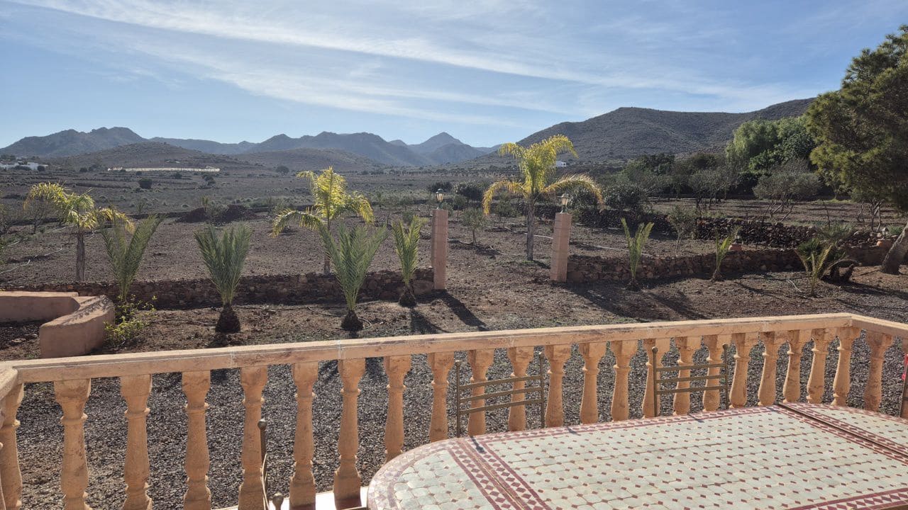 5 soveværelse Finca/Landehus til salg i El Cabo de Gata med garage - € 459.000 (Ref: 9450103)