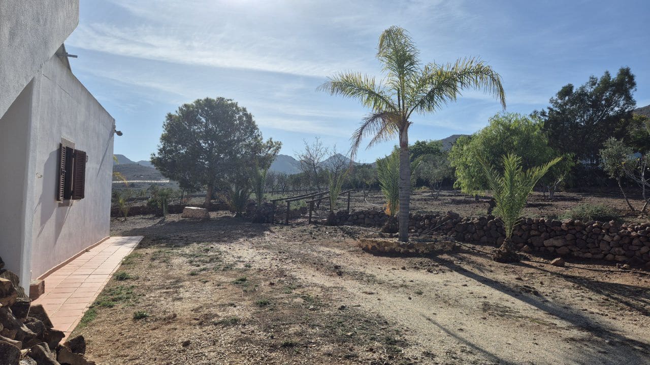 5 soveværelse Finca/Landehus til salg i El Cabo de Gata med garage - € 459.000 (Ref: 9450103)