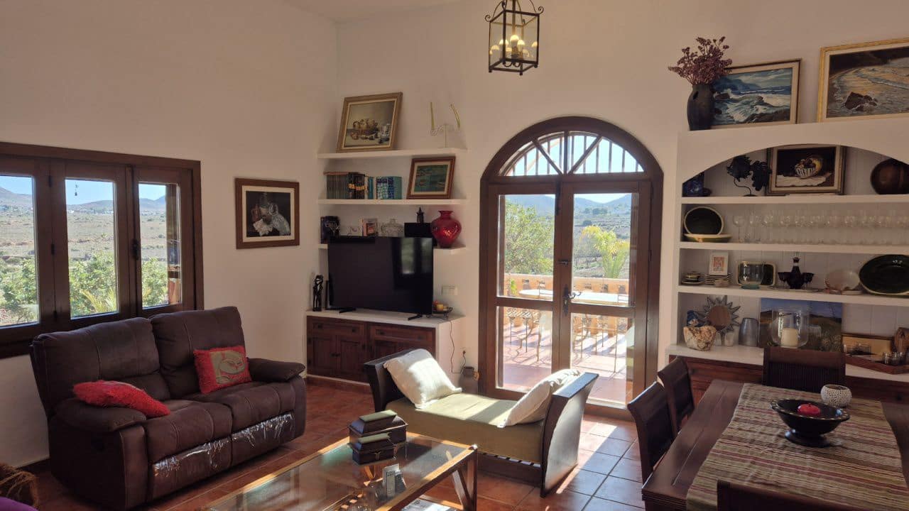 5 soveværelse Finca/Landehus til salg i El Cabo de Gata med garage - € 459.000 (Ref: 9450103)