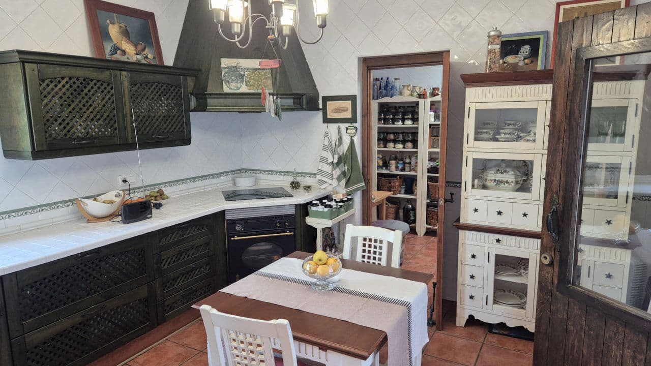 5 soveværelse Finca/Landehus til salg i El Cabo de Gata med garage - € 459.000 (Ref: 9450103)