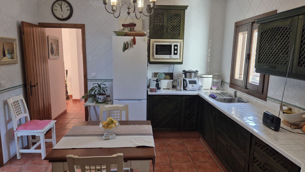 5 soveværelse Finca/Landehus til salg i El Cabo de Gata med garage - € 459.000 (Ref: 9450103)