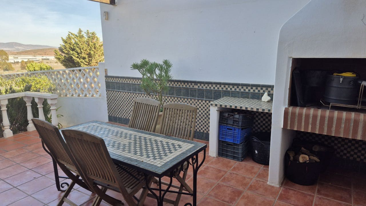5 soveværelse Finca/Landehus til salg i El Cabo de Gata med garage - € 459.000 (Ref: 9450103)