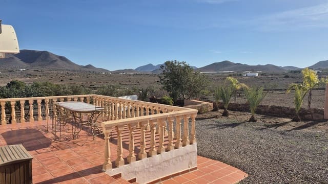 5 soveværelse Finca/Landehus til salg i El Cabo de Gata, Almería by med garage - € 459.000 (Ref: 9450103)