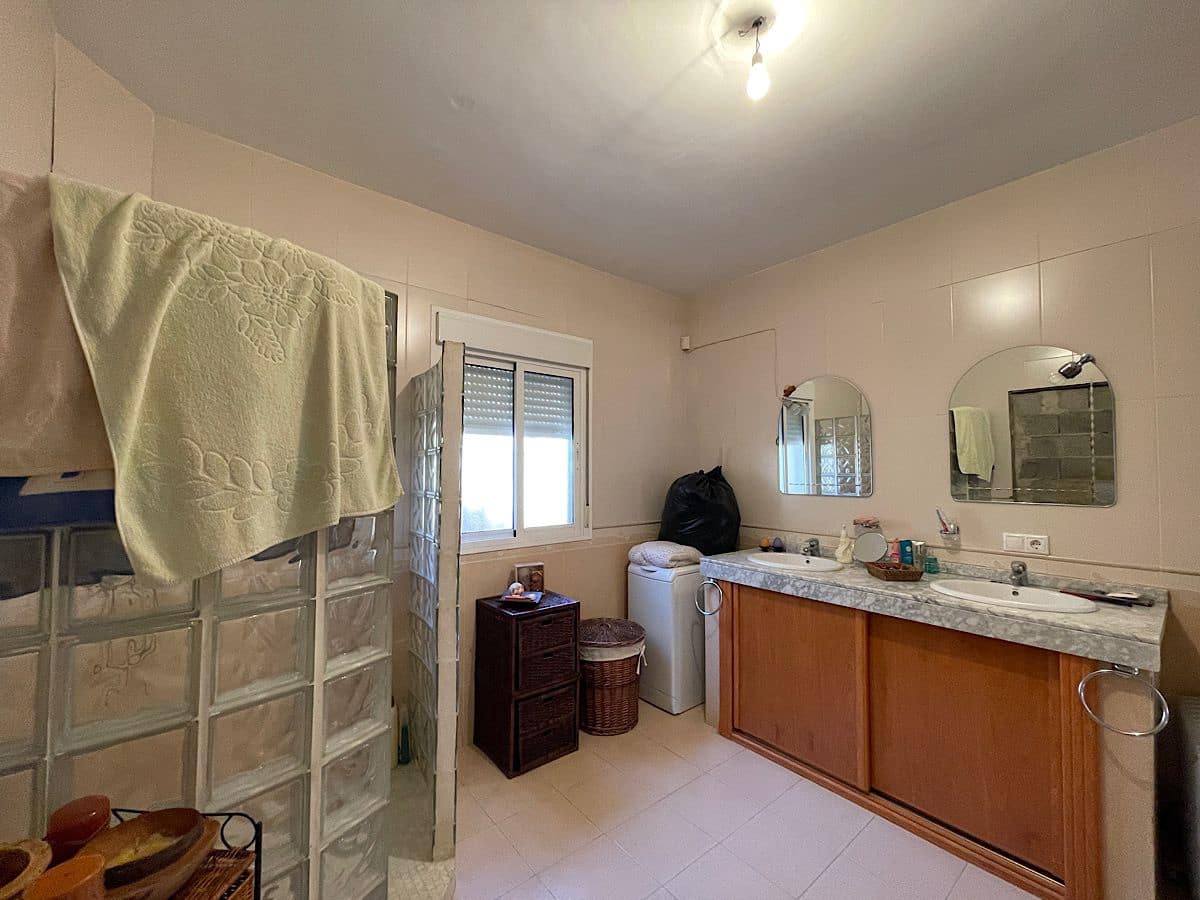 3 sypialnia Finka/Dom wiejski na sprzedaż w Gador z garażem - 250 000 € (Ref: 9576252)