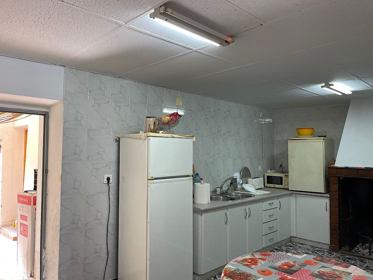 5 slaapkamer Huis te koop in Benizalon - € 60.000 (Ref: 9647835)