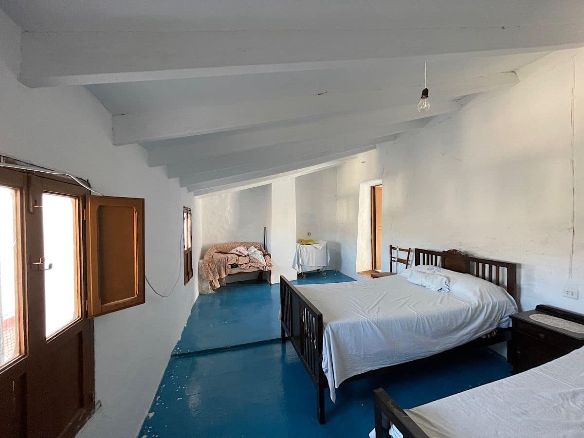 5 slaapkamer Huis te koop in Benizalon - € 60.000 (Ref: 9647835)