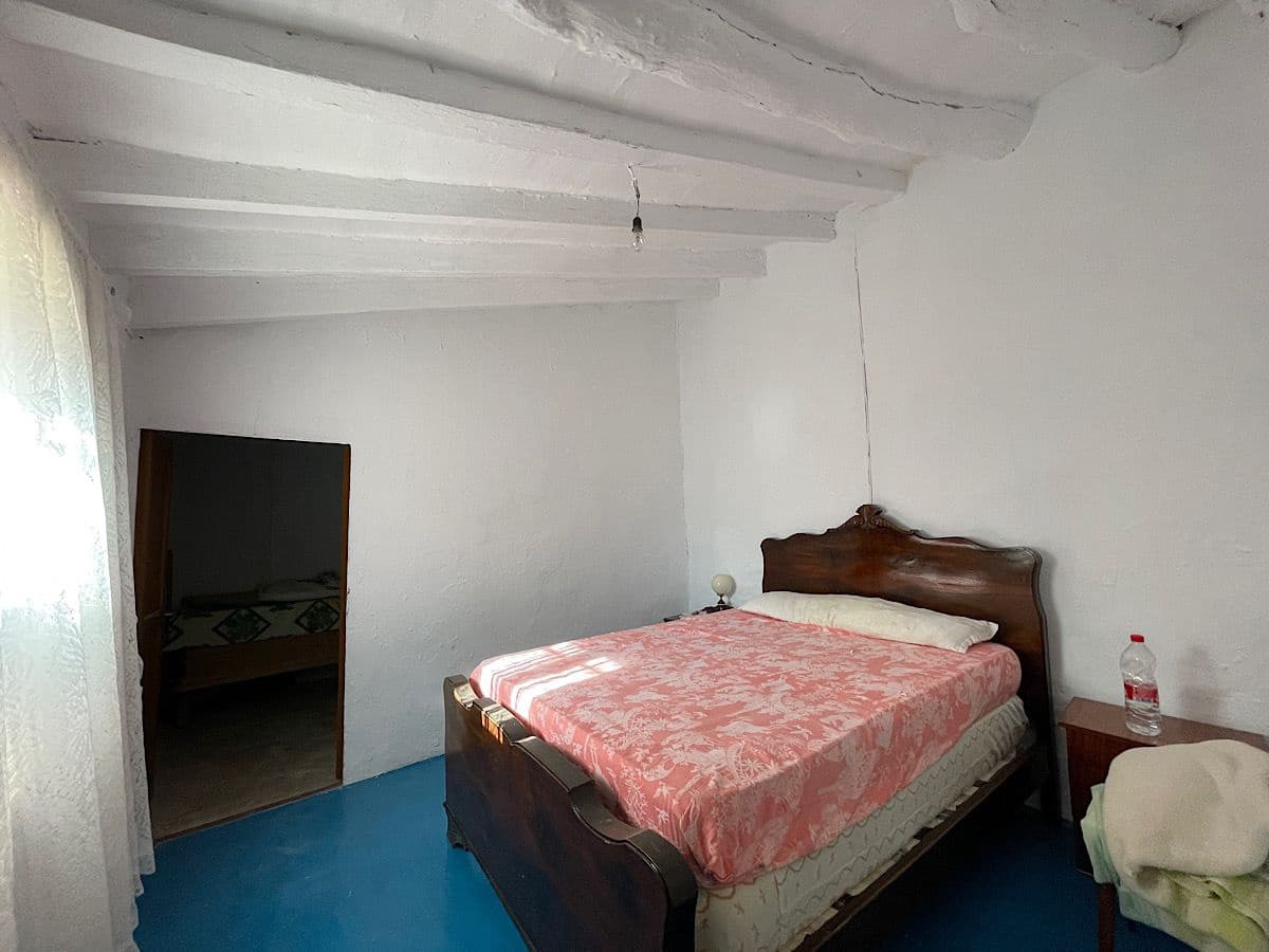 5 slaapkamer Huis te koop in Benizalon - € 60.000 (Ref: 9647835)