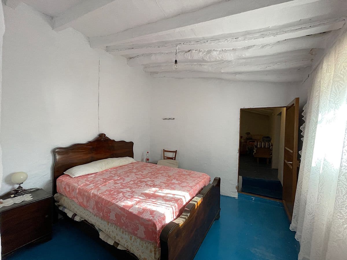 5 slaapkamer Huis te koop in Benizalon - € 60.000 (Ref: 9647835)