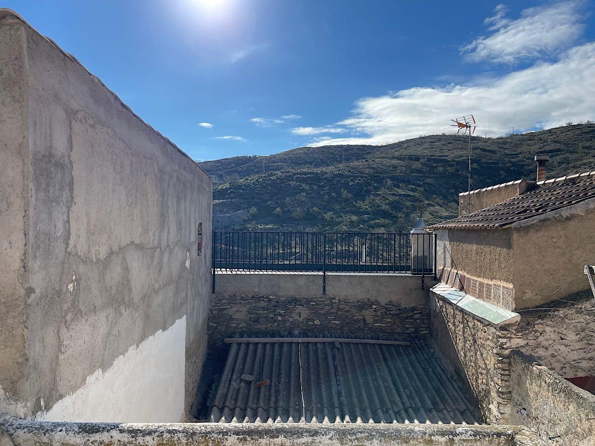 5 slaapkamer Huis te koop in Benizalon - € 60.000 (Ref: 9647835)