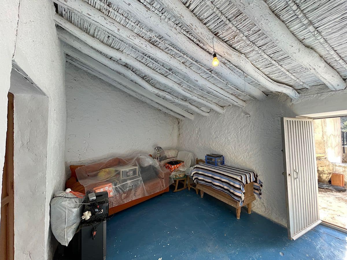 5 slaapkamer Huis te koop in Benizalon - € 60.000 (Ref: 9647835)