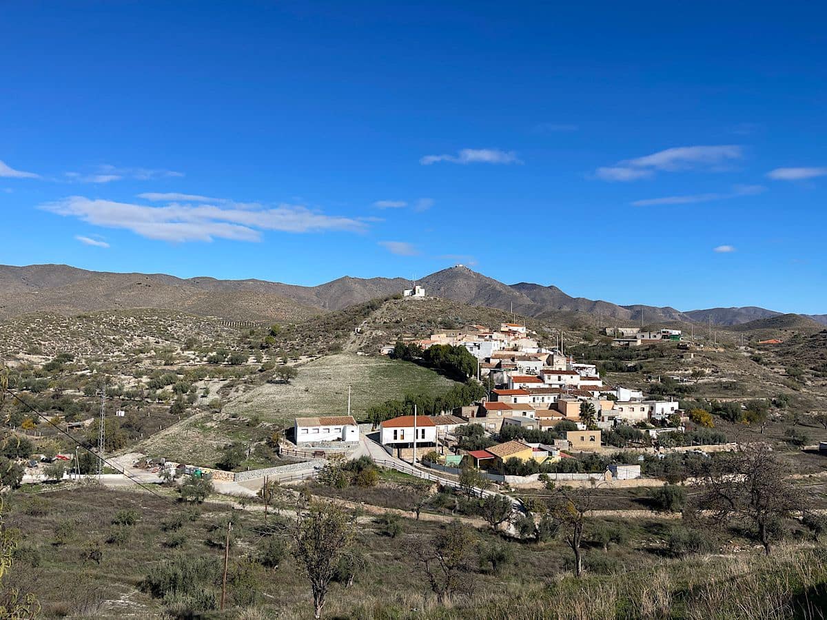 5 slaapkamer Huis te koop in Benizalon - € 60.000 (Ref: 9647835)