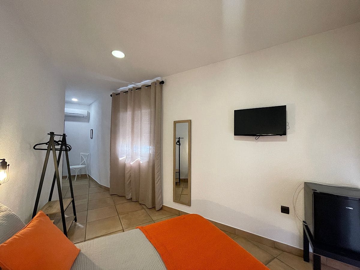 4 bedroom Hotel for sale in Lucainena de las Torres - € 370,000 (Ref: 9729254)